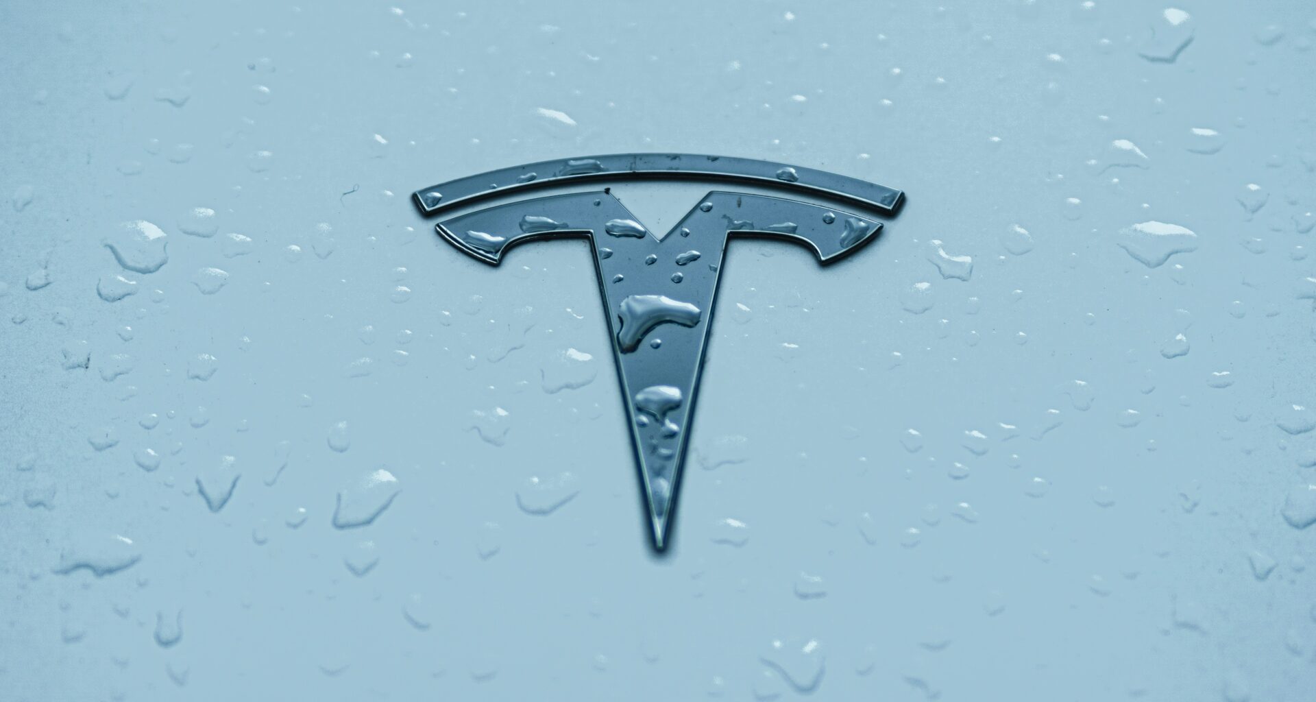 tesla model 3 opinie