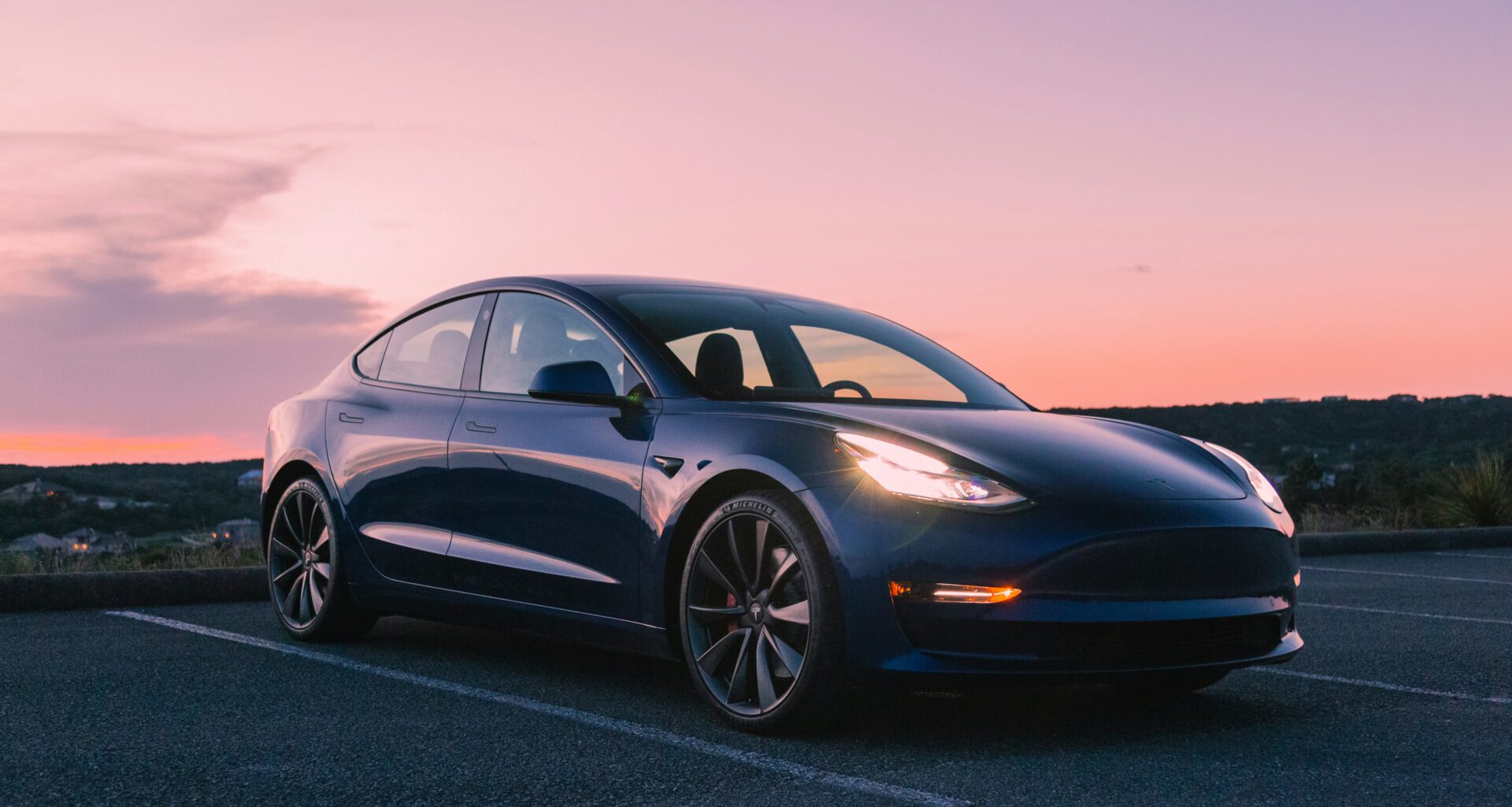 tesla samochody elektryczne